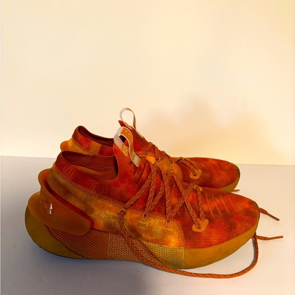 Pre-Owned Under Armour Phantom Men’s Size 10 Vibrant Orange Athletic Shoes - Picture 3 of 7
